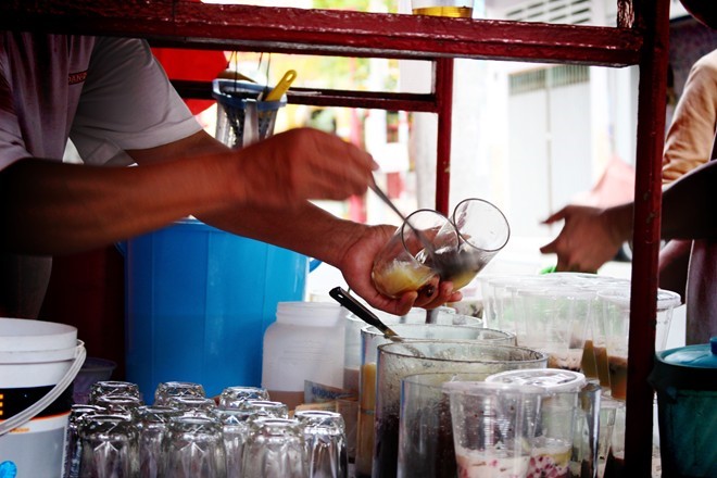 Chè chảnh Nguyễn Phi Khanh (quận 1, gần ngã tư Nguyễn Phi Khanh - Trần Quang Khải)