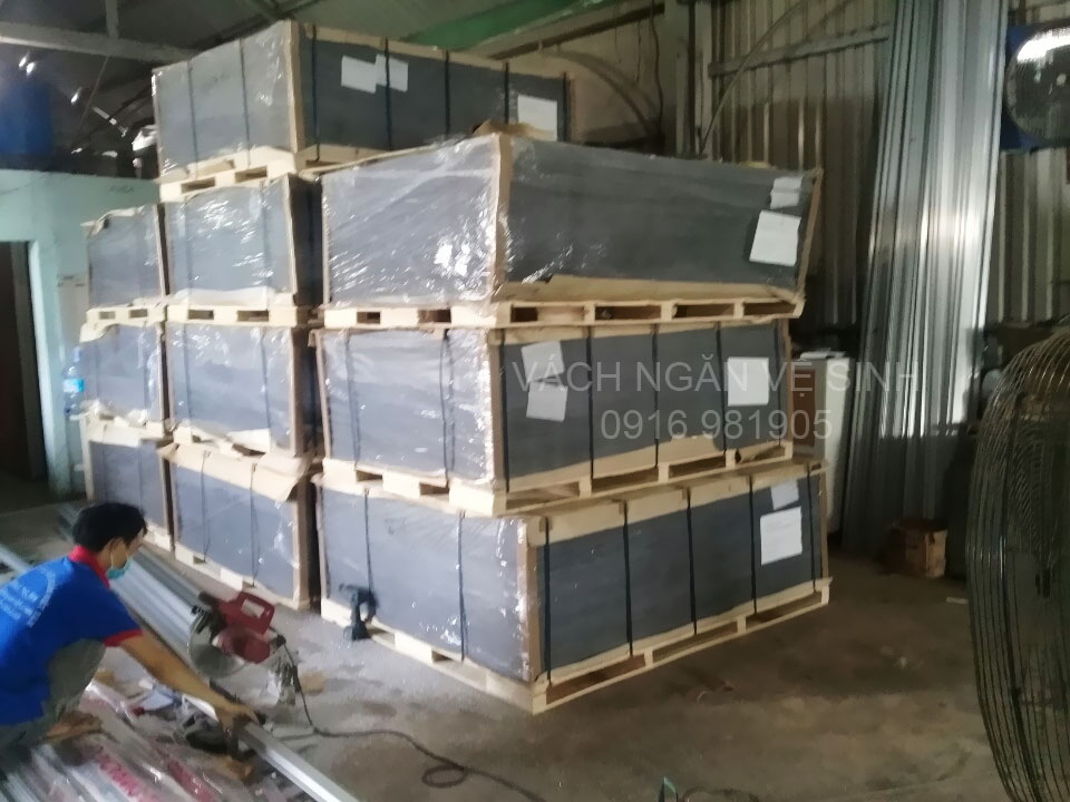 vách ngăn nhà hàng