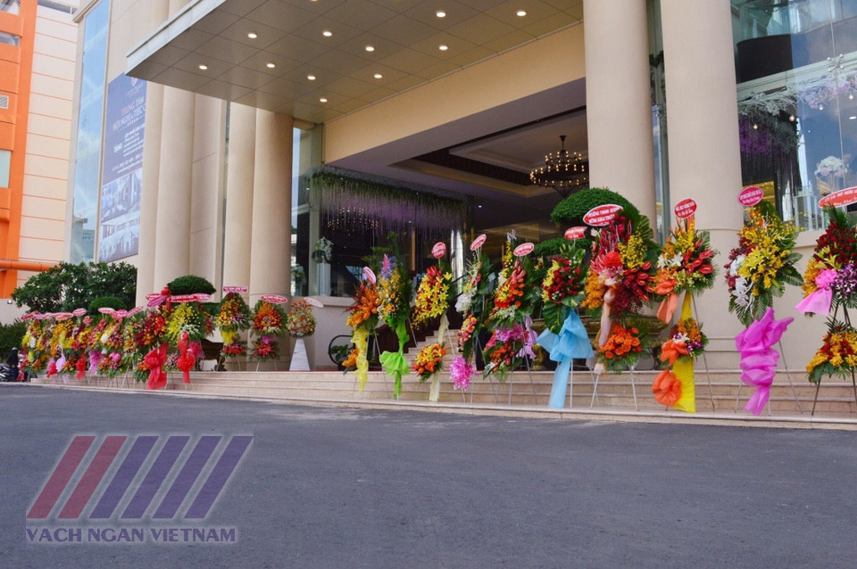 nha hang luxury palace 